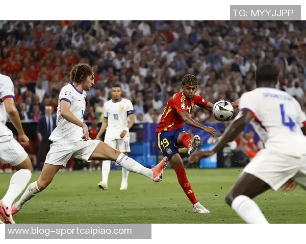 姆巴佩呼吁外界尊重亚马尔的私人生活给予他更多空间与安静