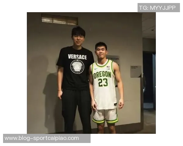 杨瀚森邀请林葳共进火锅期待休息或圣诞节的美好时光