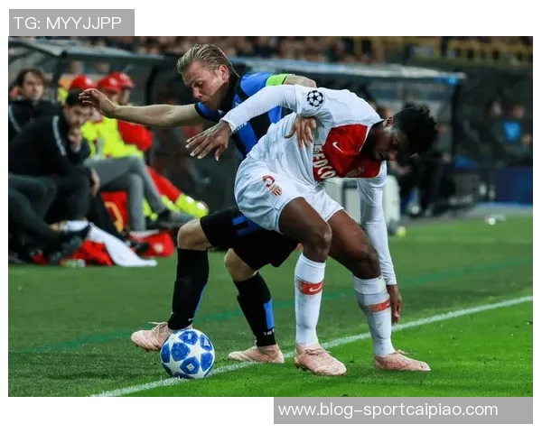 德国裁判雅布隆斯基执法枪手客战布鲁日VAR裁判斯特格曼全程参与